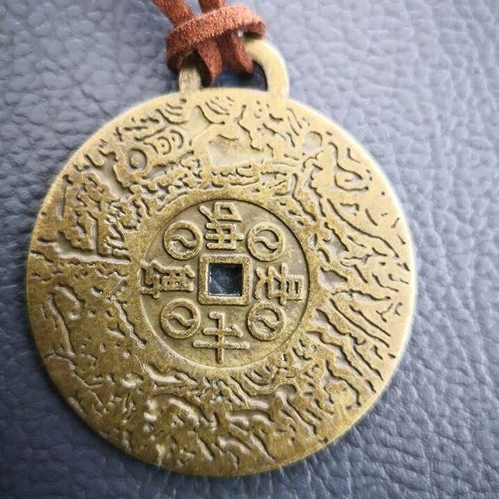 Money Amulet mudou a vida de Elena para melhor